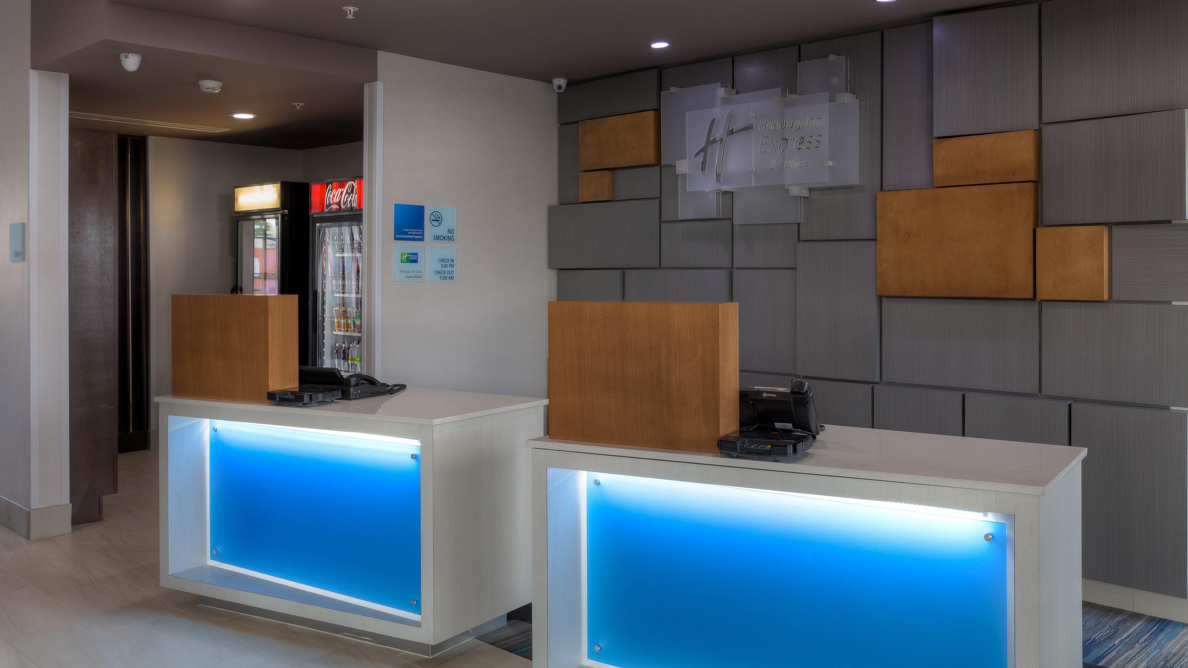 Holiday Inn Express & Suites Tulsa Midtown By Ihg Exterior foto