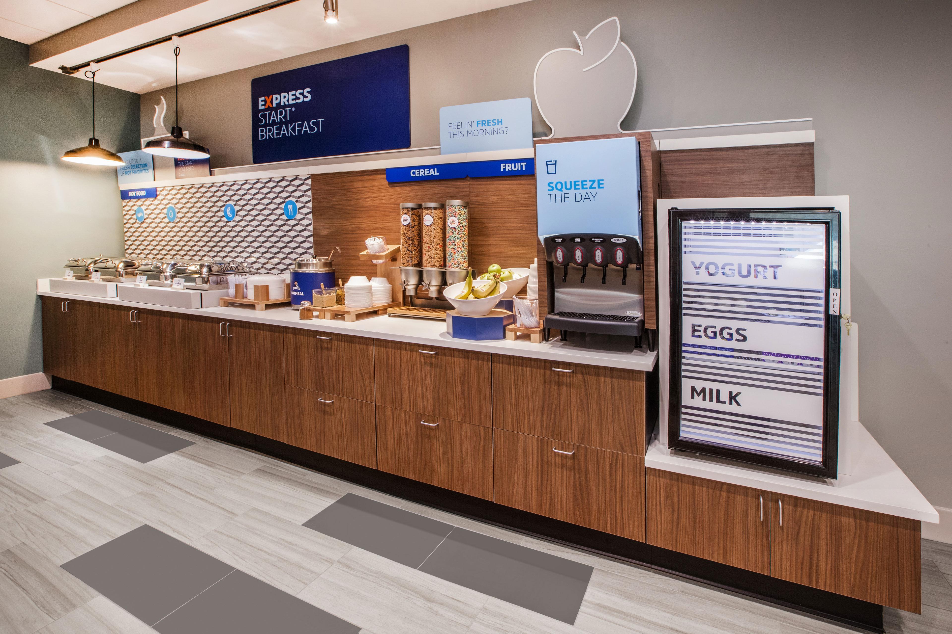 Holiday Inn Express & Suites Tulsa Midtown By Ihg Exterior foto
