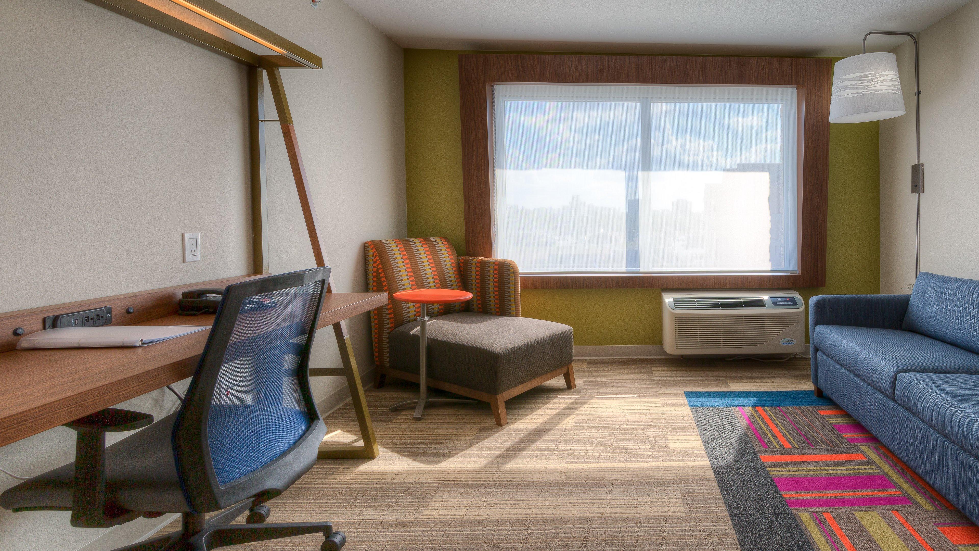 Holiday Inn Express & Suites Tulsa Midtown By Ihg Exterior foto